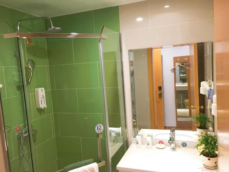 Greentree Inn Jiangxi Fuzhou Gandong Bridge Express Hotel Zewnętrze zdjęcie